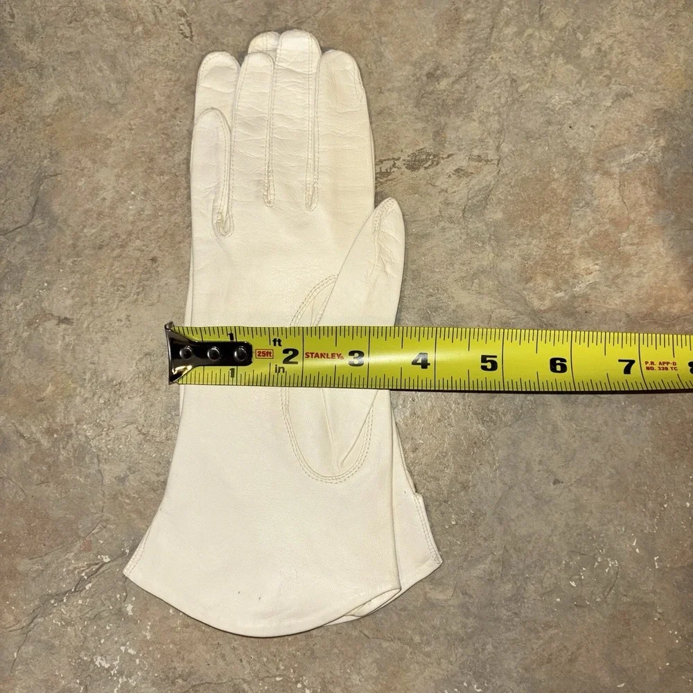 Vintage 60s Girls Kid White Leather 9